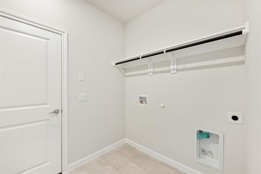 Spacious, unfurnished interior of a new home in Georgetown at Kings Fort, Kaufman (Image 22).