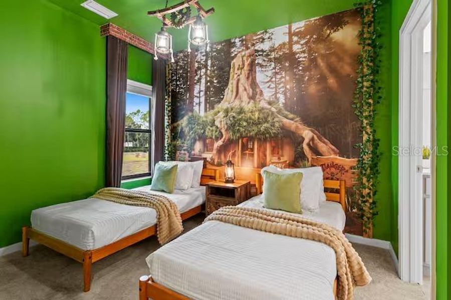 Furnished interior view inside a new home in , Orlando (Image 26).