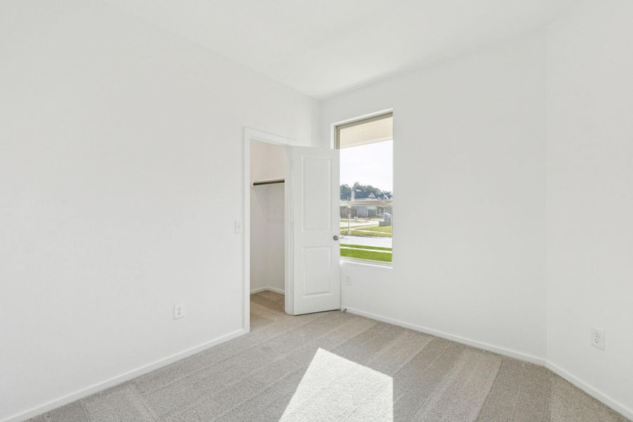 Spacious, unfurnished interior of a new home in Mavera, Conroe (Image 18).