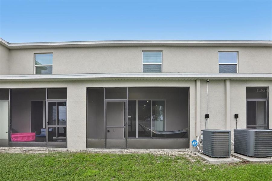 Exterior details and patio area of a home in Easthaven, Tampa (Image 24). Exterior details and patio area of a home in Easthaven, Tampa (Image 24).
