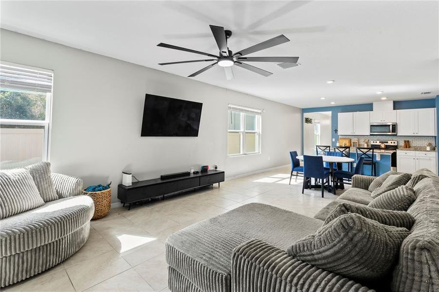 Furnished interior view inside a new home in Pelham Park, Deland (Image 15).