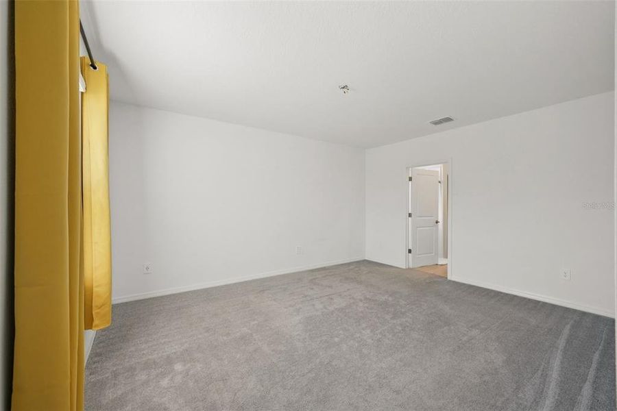 Spacious, unfurnished interior of a new home in Park East: The Manors, Plant City (Image 41). Spacious, unfurnished interior of a new home in Park East: The Manors, Plant City (Image 41).