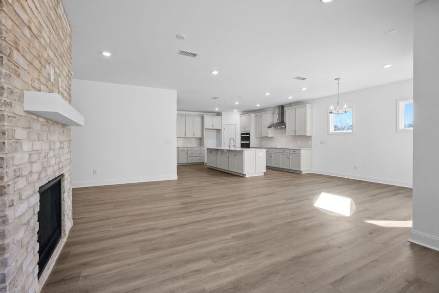 Spacious, unfurnished interior of a new home in Elmbrook, Indian Trail (Image 26).
