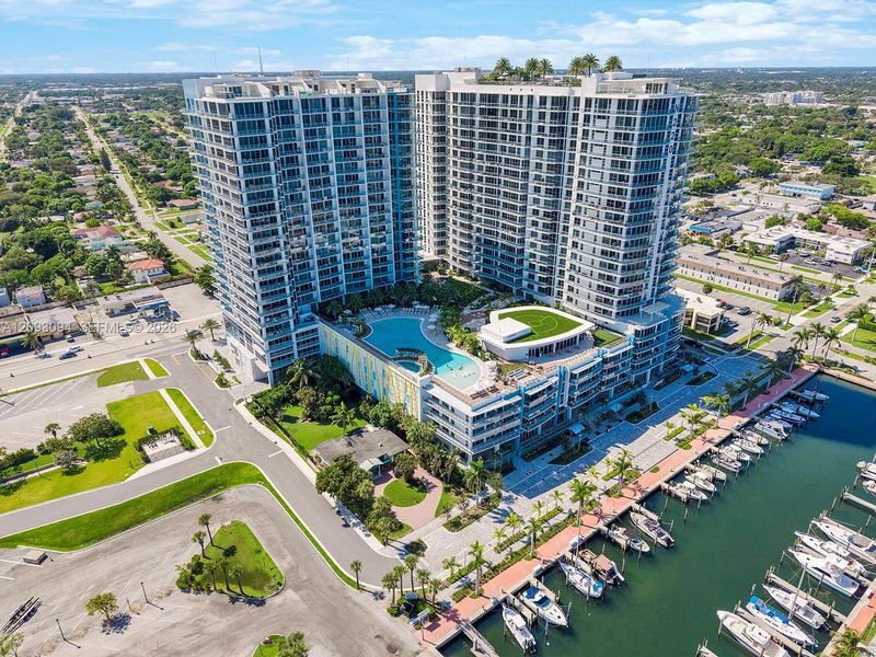 Condo located in West Palm Beach, FL showcasing its design and architecture (Image 22). Condo located in West Palm Beach, FL showcasing its design and architecture (Image 22).
