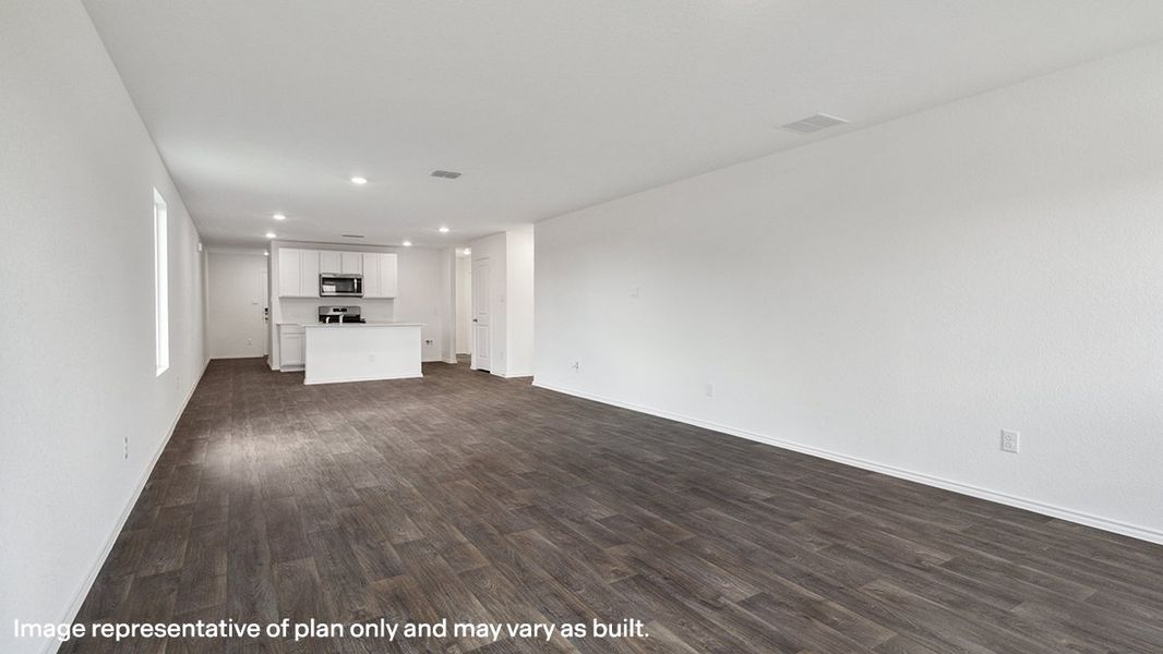 Spacious, unfurnished interior of a new home in Lucero, San Antonio (Image 18).