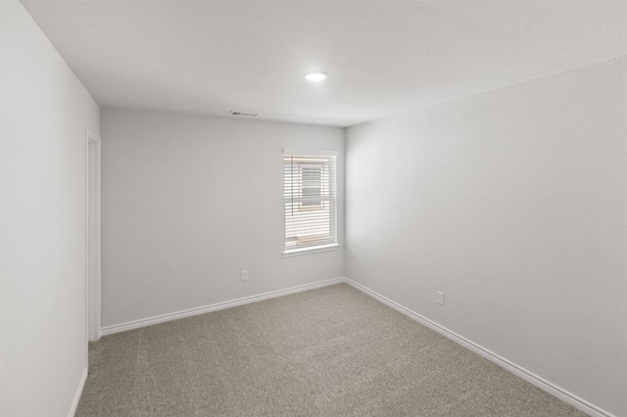 Spacious, unfurnished interior of a new home in Retreat at Fossil Creek, Fort Worth (Image 16). Spacious, unfurnished interior of a new home in Retreat at Fossil Creek, Fort Worth (Image 16).