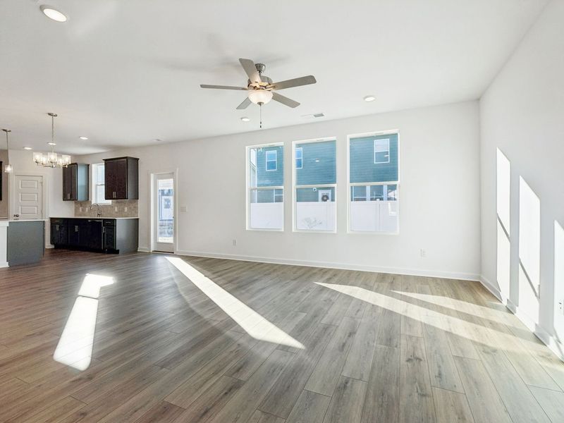 Spacious, unfurnished interior of a new home in Sage Farms, White House (Image 19).