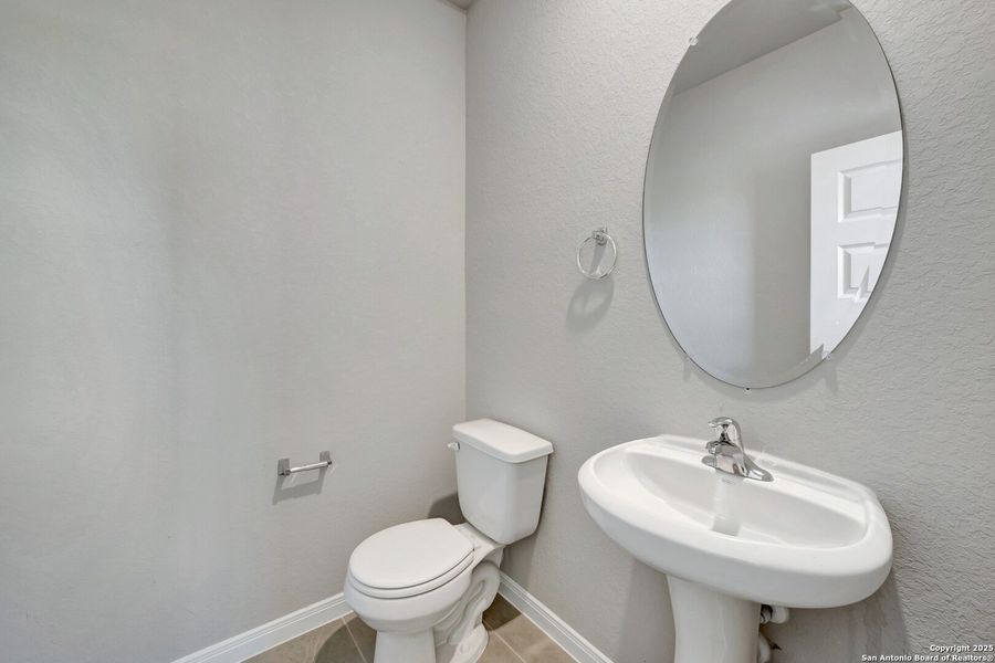 Furnished interior view inside a new home in Paloma Park, Converse (Image 7).