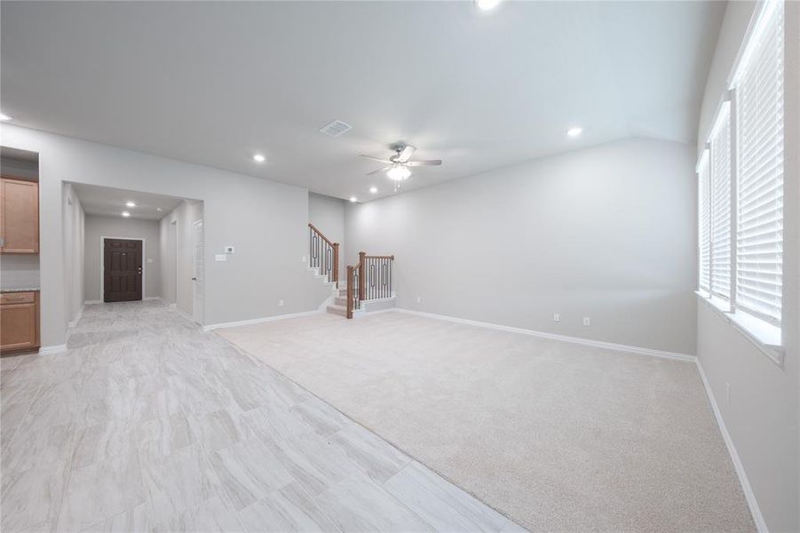 Spacious, unfurnished interior of a new home in Lake Pointe: Lake Pointe at Paloma Creek, Little Elm (Image 21).