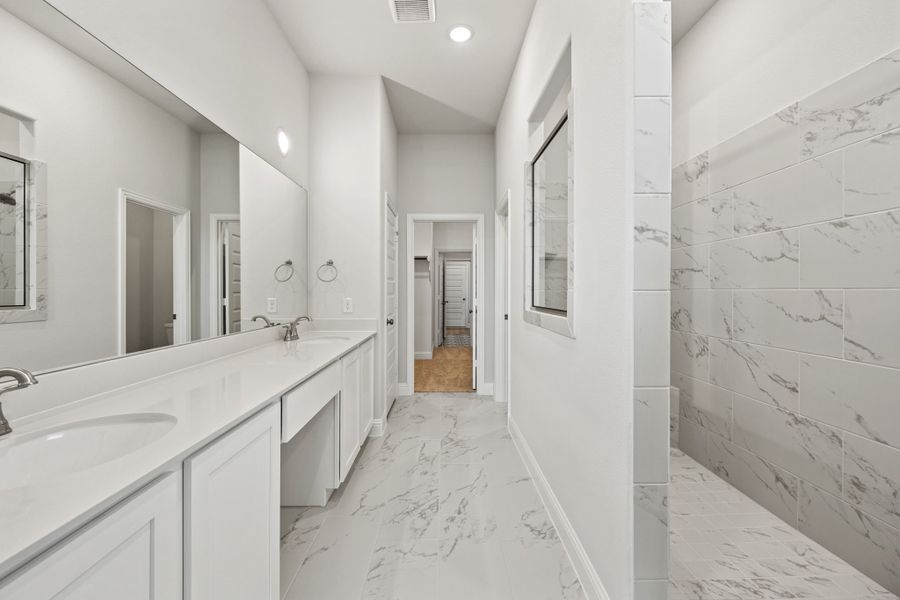 Representative furnished interior of a home built from the Janie by Cambridge Homes in Lake Park, Rowlett (Image 9).