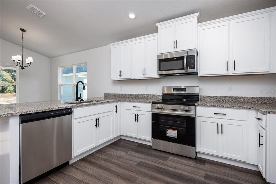 Furnished interior view inside a new home in Kirkland Farms, Alachua (Image 9).