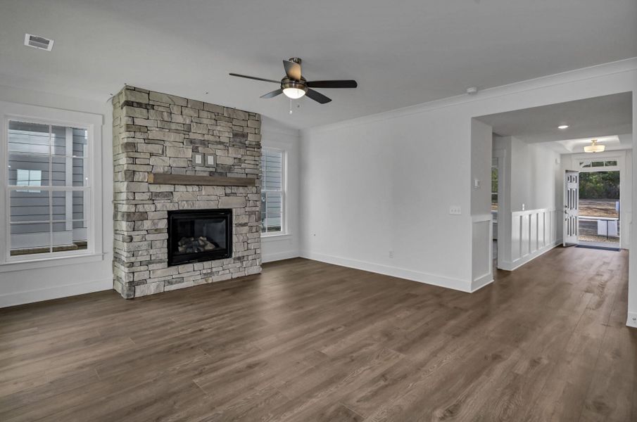 Spacious, unfurnished interior of a new home in Clubside Reserve at Summerlake, Lexington (Image 29).
