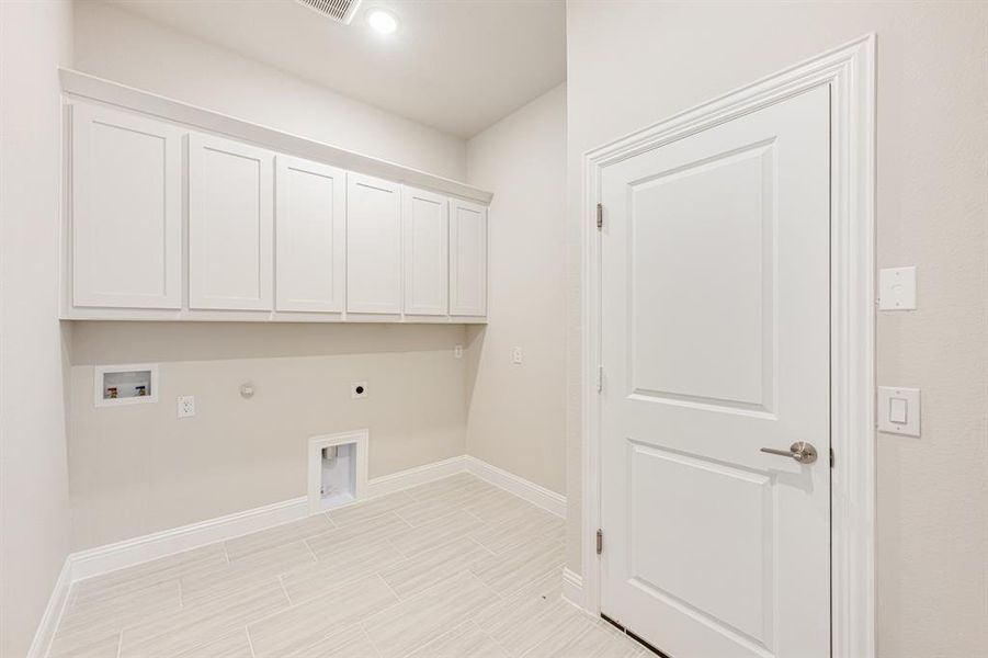 Spacious, unfurnished interior of a new home in The Enclave at Parks of Aledo, Aledo (Image 34).