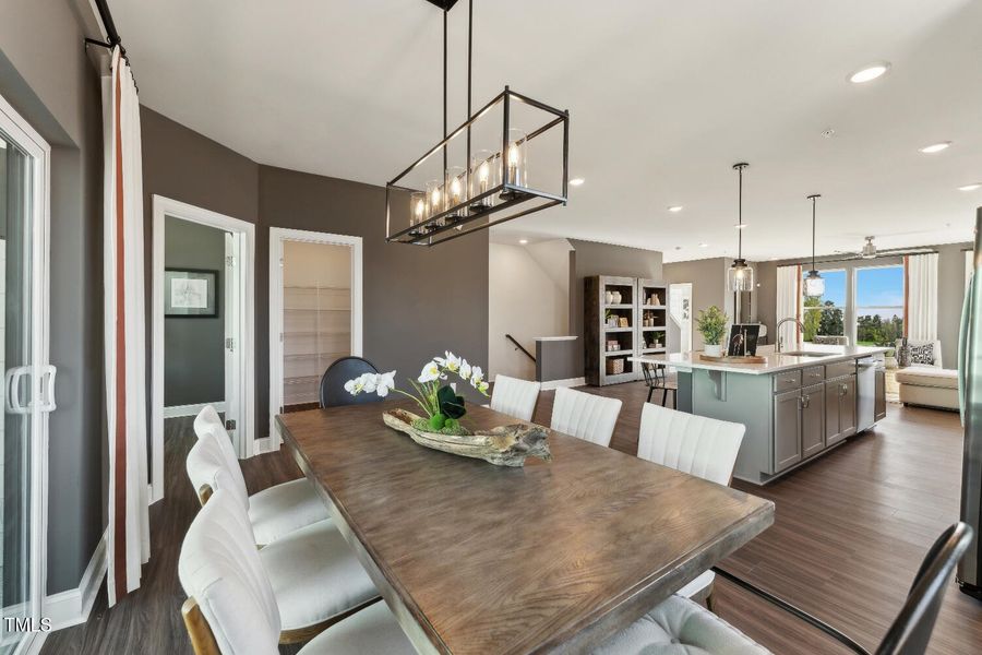 P_RAL_WAI_Julianne_INT_DIN_1