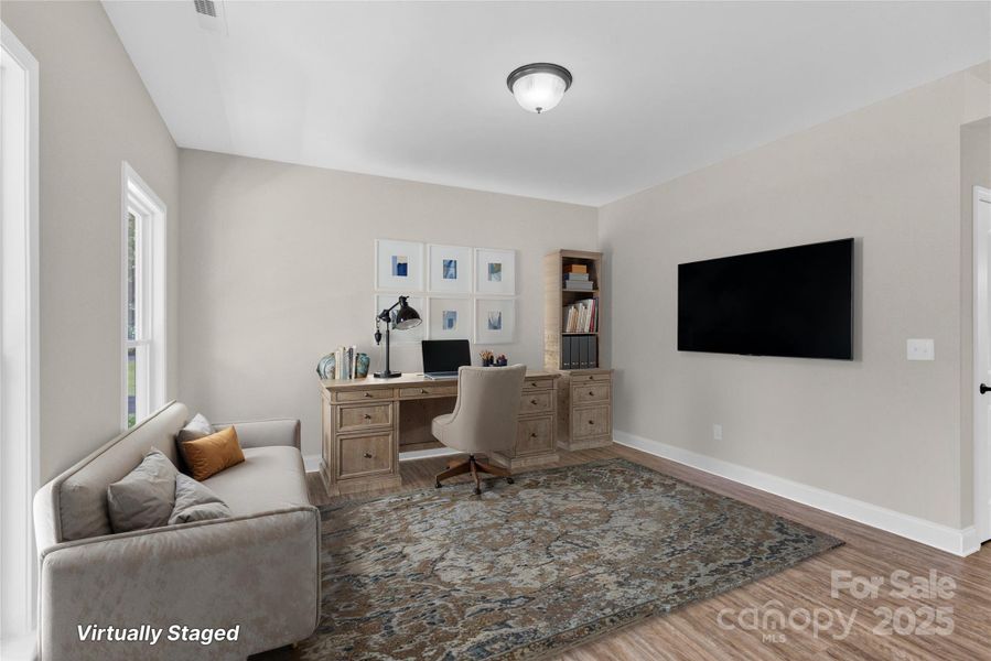 Flex Space/Office/Sitting area Virtually Staged.