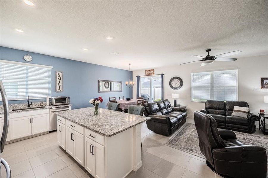 Furnished interior view inside a new home in , Bartow (Image 25).