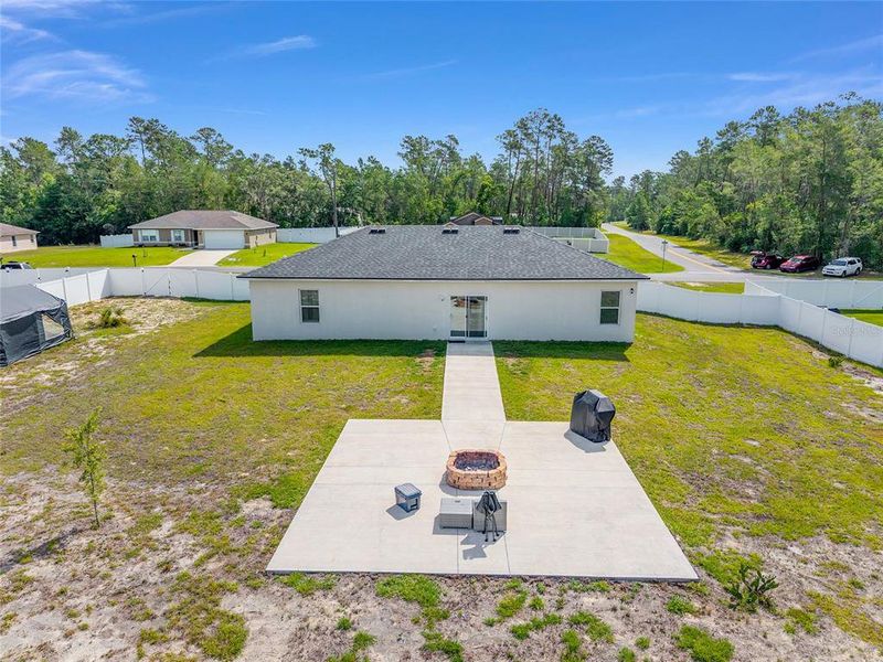 Exterior details and patio area of a home in , Ocala (Image 19).