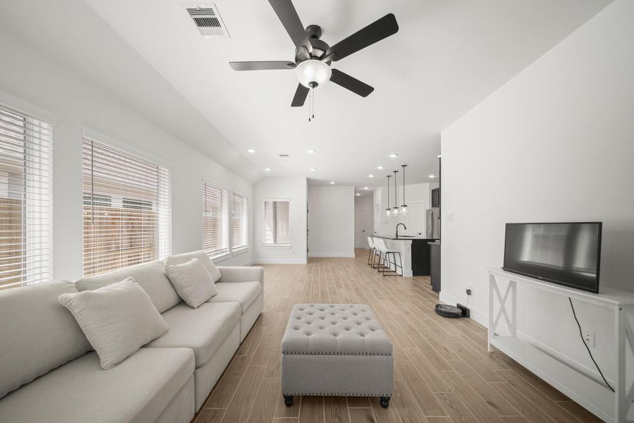 Furnished interior view inside a new home in , Iowa Colony (Image 15). Furnished interior view inside a new home in , Iowa Colony (Image 15).