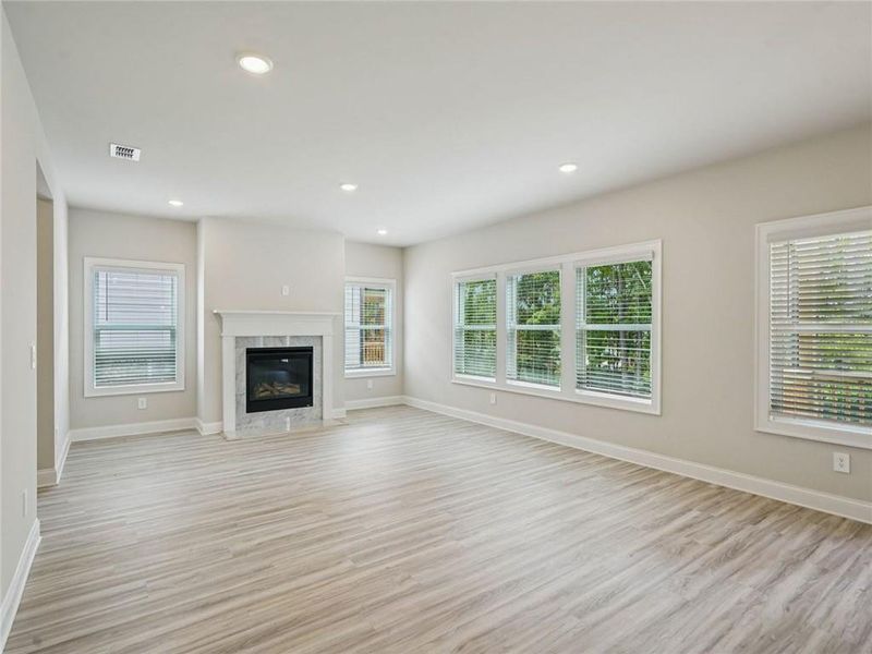 Spacious, unfurnished interior of a new home in Martin Springs - Estate Series, Lawrenceville (Image 16).