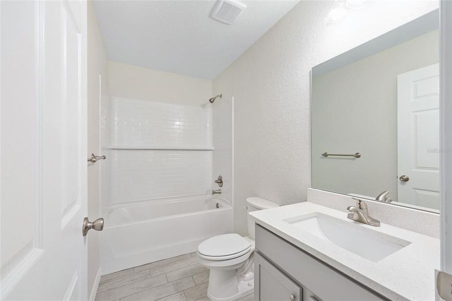 Furnished interior view inside a new home in , Ocala (Image 10).