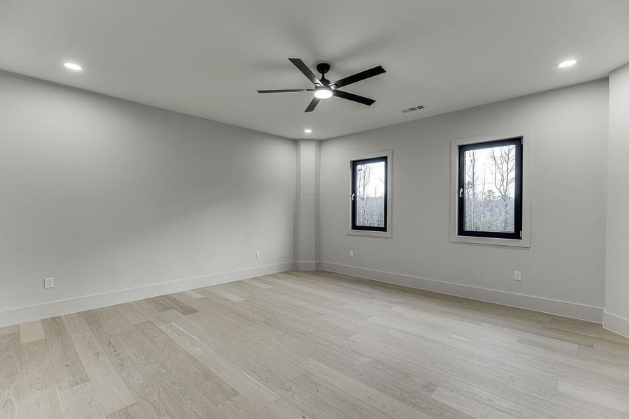 Spacious, unfurnished interior of a new home in , Buford (Image 54).