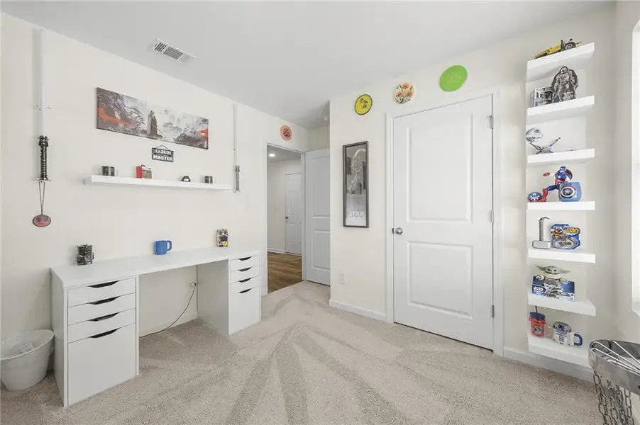 Furnished interior view inside a new home in , Lizella (Image 12).