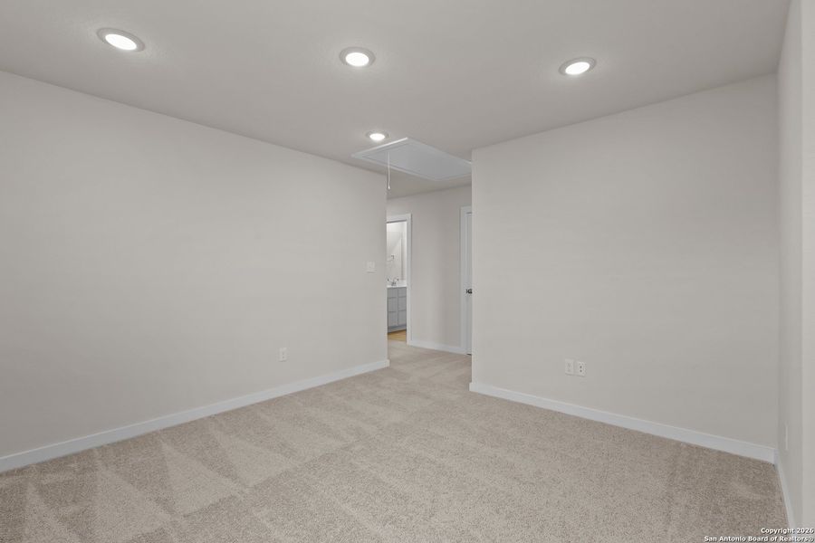 Spacious, unfurnished interior of a new home in Summerlin, San Antonio (Image 27). Spacious, unfurnished interior of a new home in Summerlin, San Antonio (Image 27).