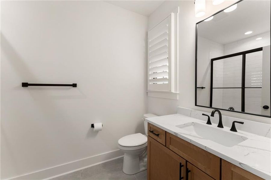 Furnished interior view inside a new home in , Gainesville (Image 15).