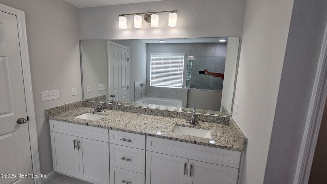 Furnished interior view inside a new home in , Jacksonville (Image 37).