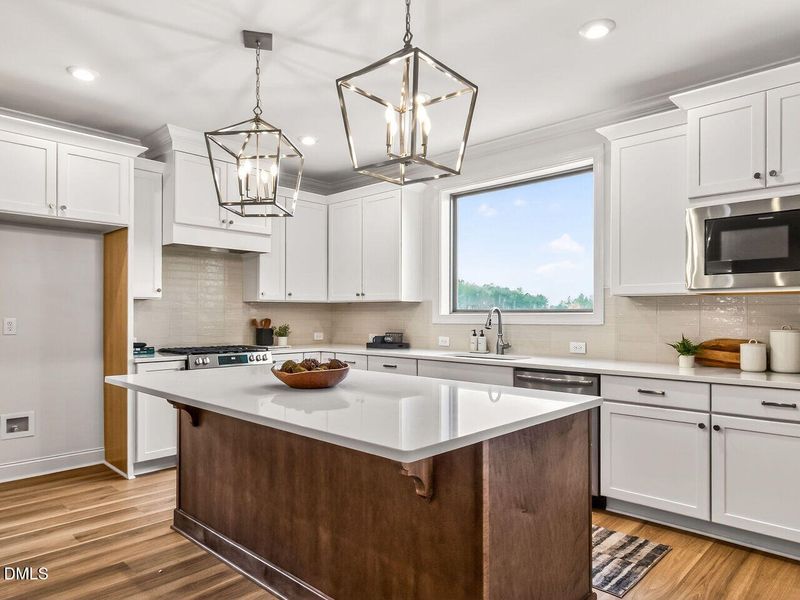 013-1280x960-kitchen