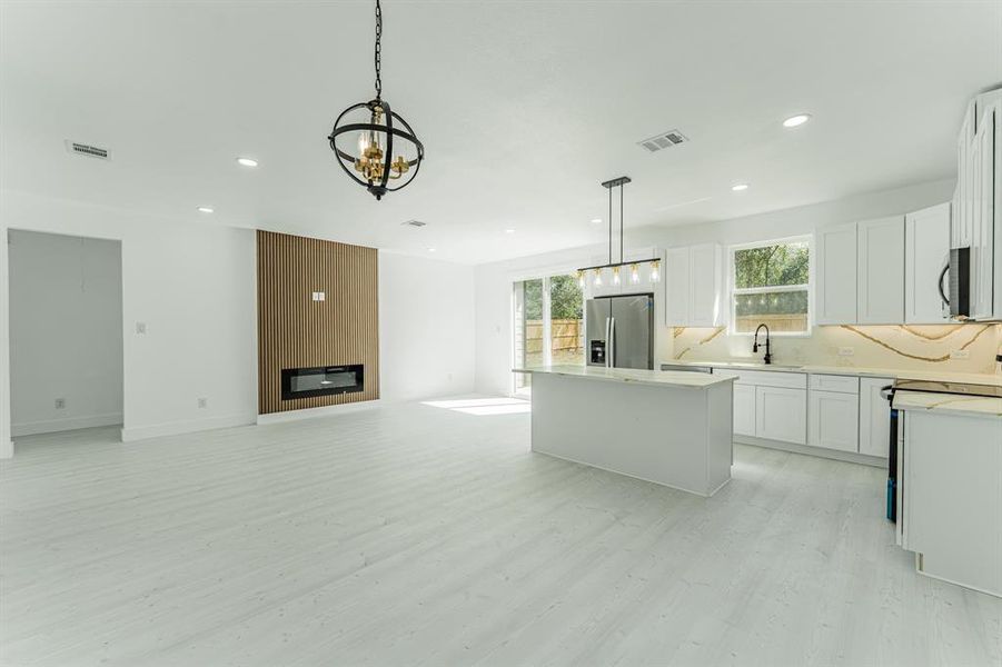 Image 21 of a home in .