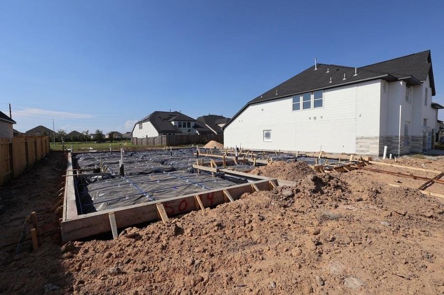 Every foundation at DWH is engineered and it’s inspected three times! We do not do “batch” testing. Rest easy knowing your foundation comes with a 10 year warranty. Every foundation at DWH is engineered and it’s inspected three times! We do not do “batch” testing. Rest easy knowing your foundation comes with a 10 year warranty.