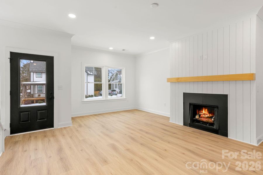 Spacious, unfurnished interior of a new home in , Charlotte (Image 23).