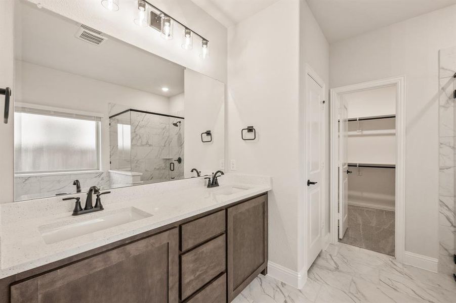 Furnished interior view inside a new home in Hulen Trails Classic 50, Fort Worth (Image 13). Furnished interior view inside a new home in Hulen Trails Classic 50, Fort Worth (Image 13).