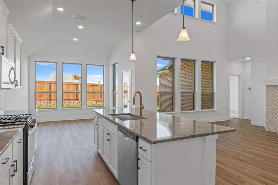 DAL_Meadow_Vista_Delta_1700_Willowhurst_Lane_(13)[1]