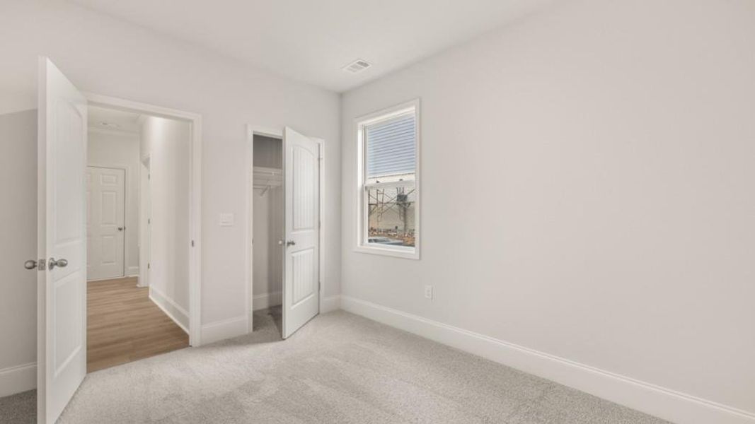 Spacious, unfurnished interior of a new home in Thalley Creek Estates, Cumming (Image 19).