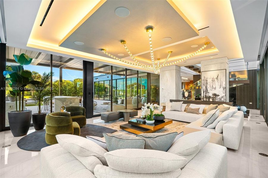 Community amenities in , Miami (Image 40).