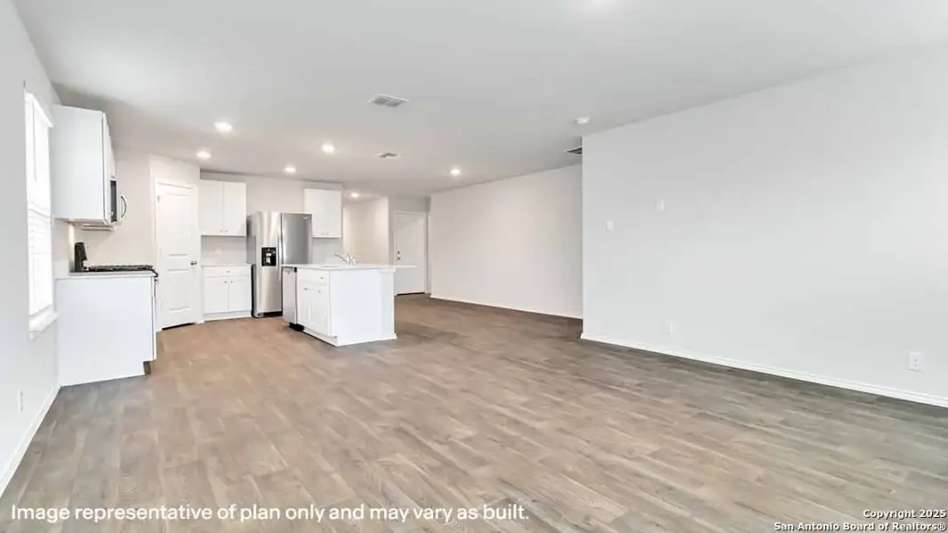 Spacious, unfurnished interior of a new home in Riverstone at Westpointe, San Antonio (Image 15). Spacious, unfurnished interior of a new home in Riverstone at Westpointe, San Antonio (Image 15).