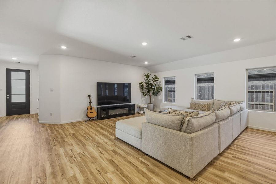 Furnished interior view inside a new home in Samara, League City (Image 7).