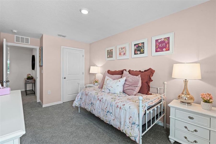 Furnished interior view inside a new home in Evergreen Park, Kissimmee (Image 9).