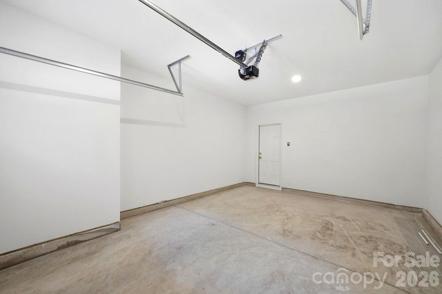 Spacious, unfurnished interior of a new home in , Charlotte (Image 32).