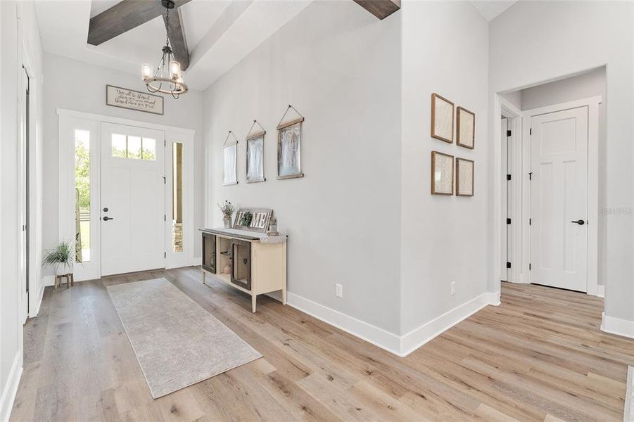 Spacious, unfurnished interior of a new home in , Oxford (Image 18).