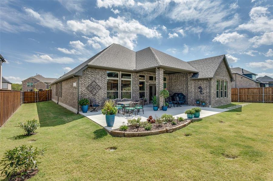Fabulously landscaped, beautiful backyard