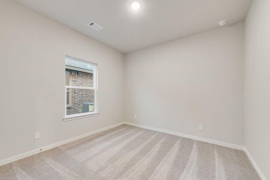 Spacious, unfurnished interior of a new home in Liberty Pointe, Gainesville (Image 9).