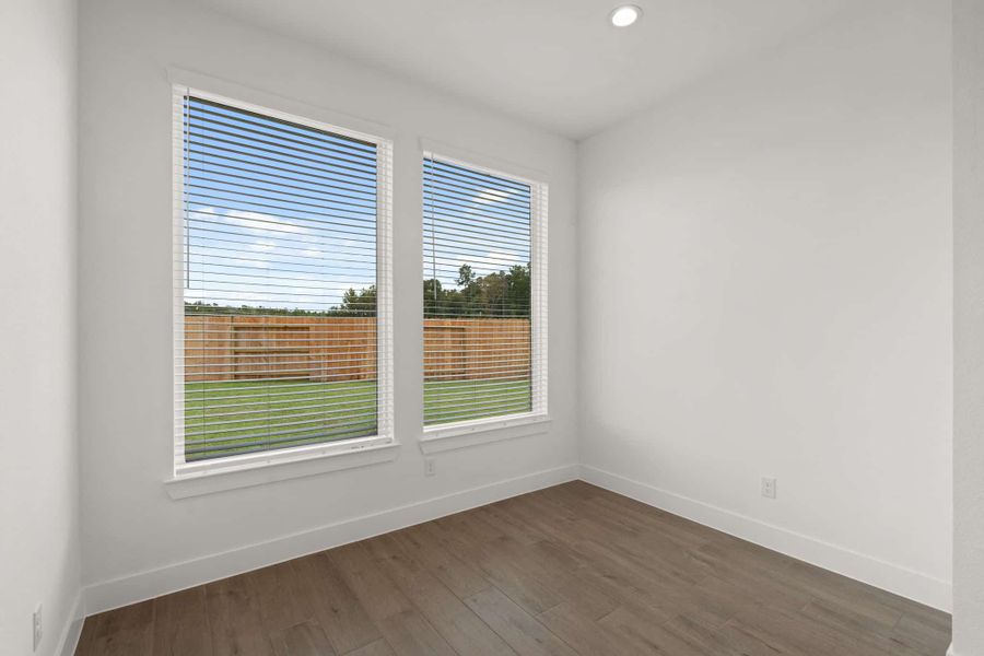 Spacious, unfurnished interior of a new home in The Trails, New Caney (Image 16).