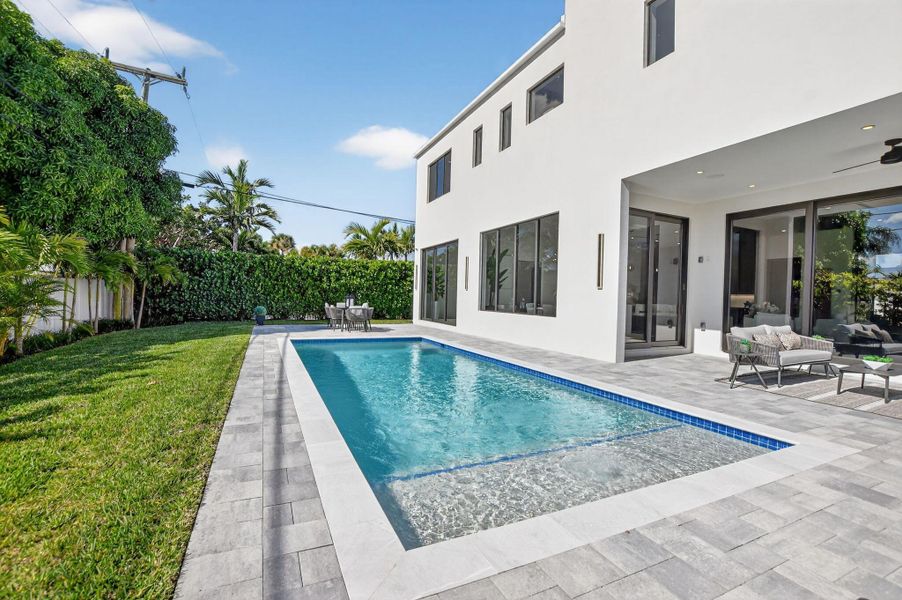 Exterior details and patio area of a home in , Boca Raton (Image 29).