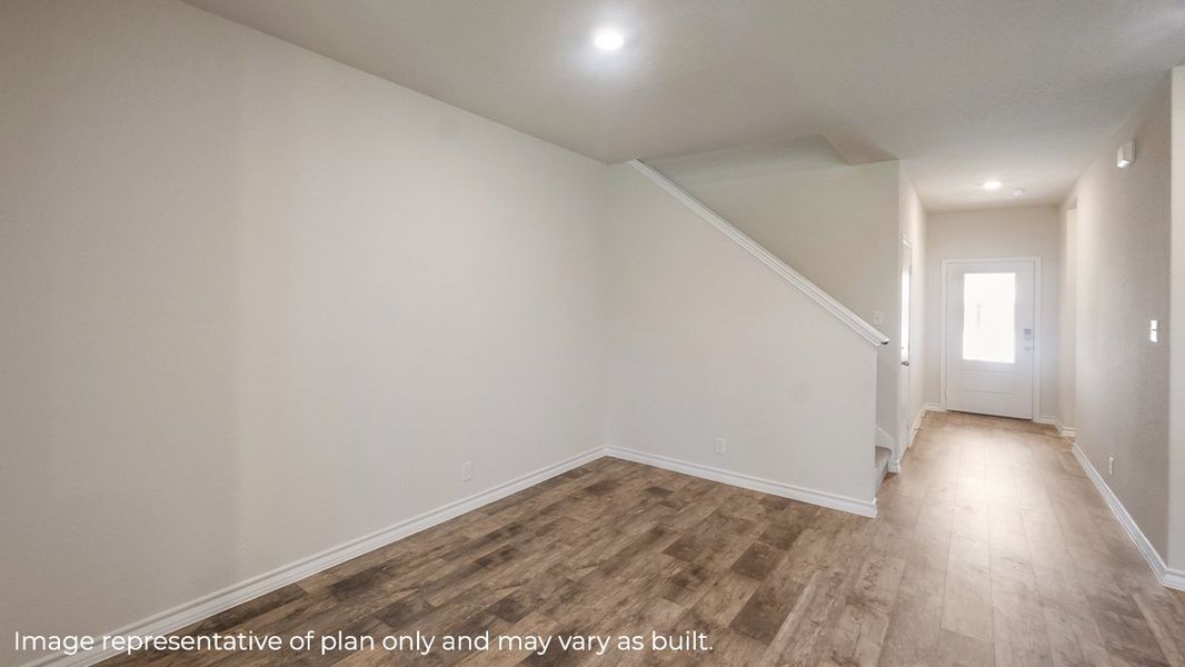 Spacious, unfurnished interior of a new home in Brookstone Creek, San Antonio (Image 10).