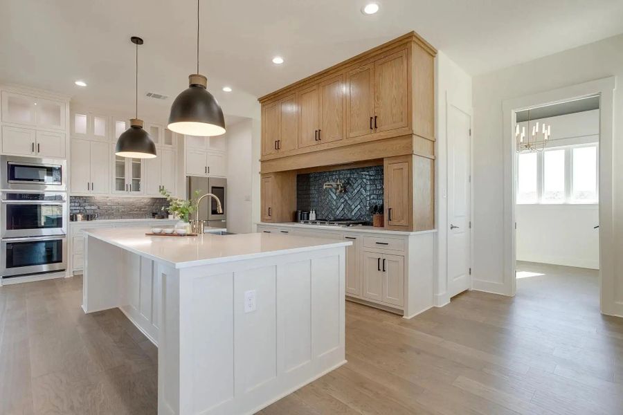Representative furnished interior of a home built from the The Tiffany by Elmwood Custom Homes in Aledo Heights, Aledo (Image 20).