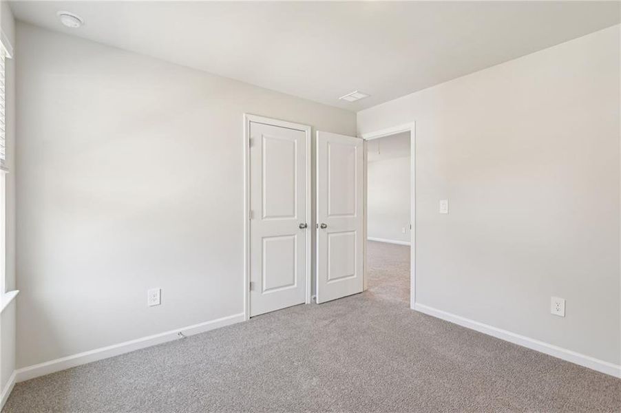 Spacious, unfurnished interior of a new home in The Oaks at Dawson, Dawsonville (Image 27).