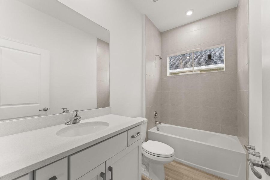 US_SEF_GLORIOSA_LOT 65_bath 2